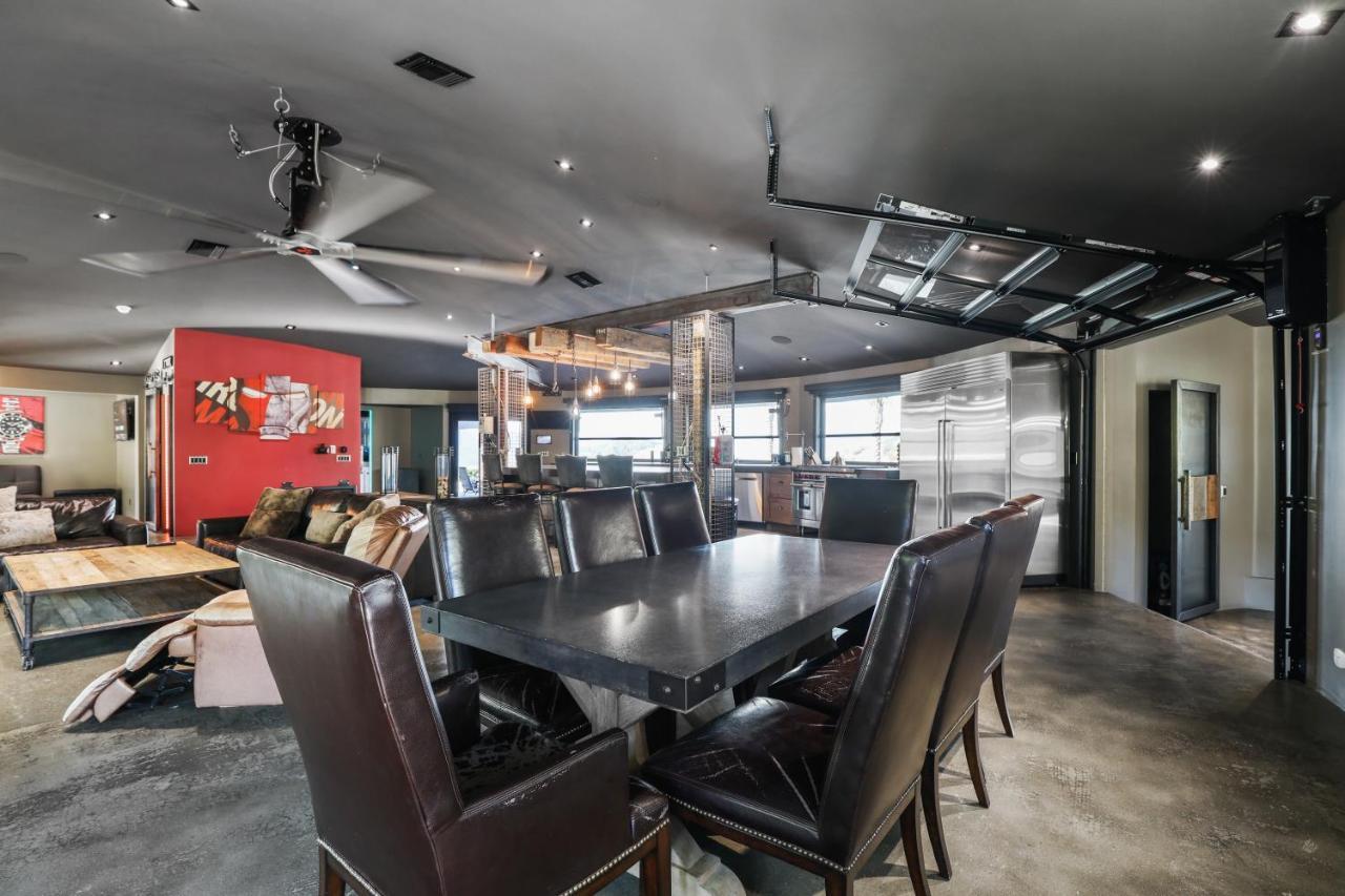 Iron Mansion Private Resort-Event Space 12000 Ft! 蒂梅丘拉 外观 照片