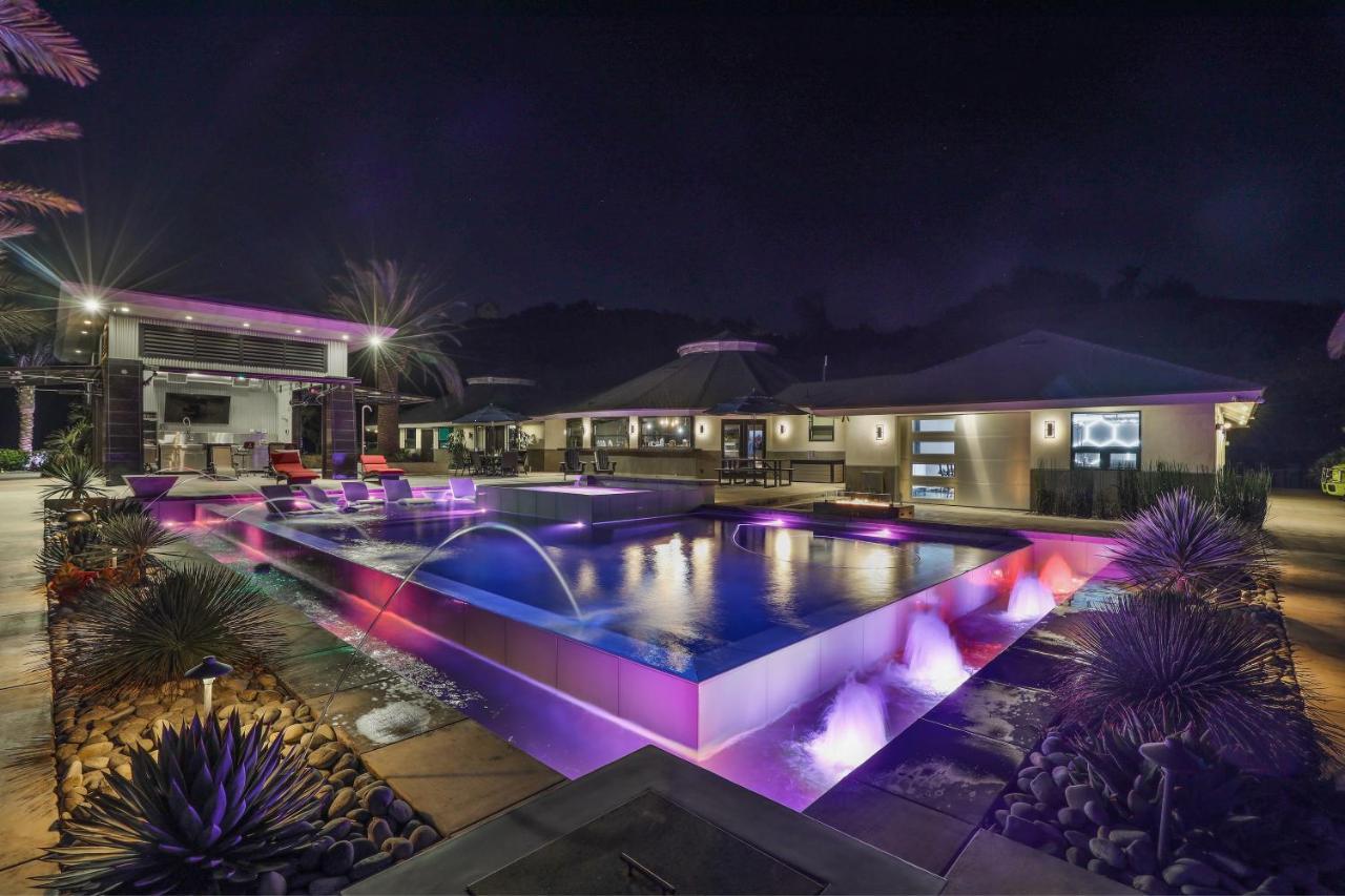 Iron Mansion Private Resort-Event Space 12000 Ft! 蒂梅丘拉 外观 照片