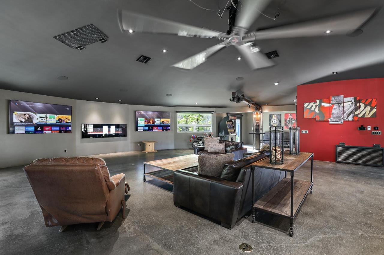 Iron Mansion Private Resort-Event Space 12000 Ft! 蒂梅丘拉 外观 照片